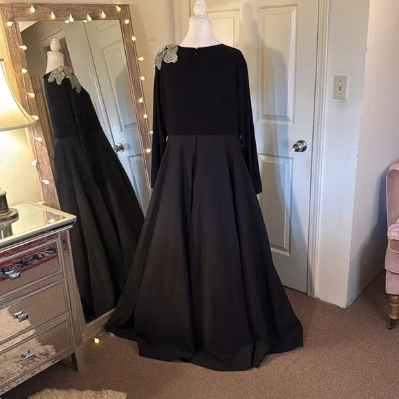 Mac Duggal Black Maxi Dress with Silver Accent - Picture 10 of 16